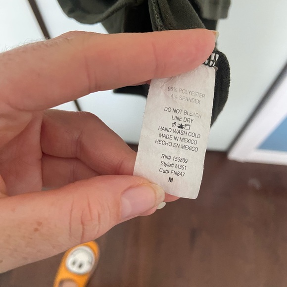 Fashion nova green wrap dress short sleeves - Picture 4 of 4